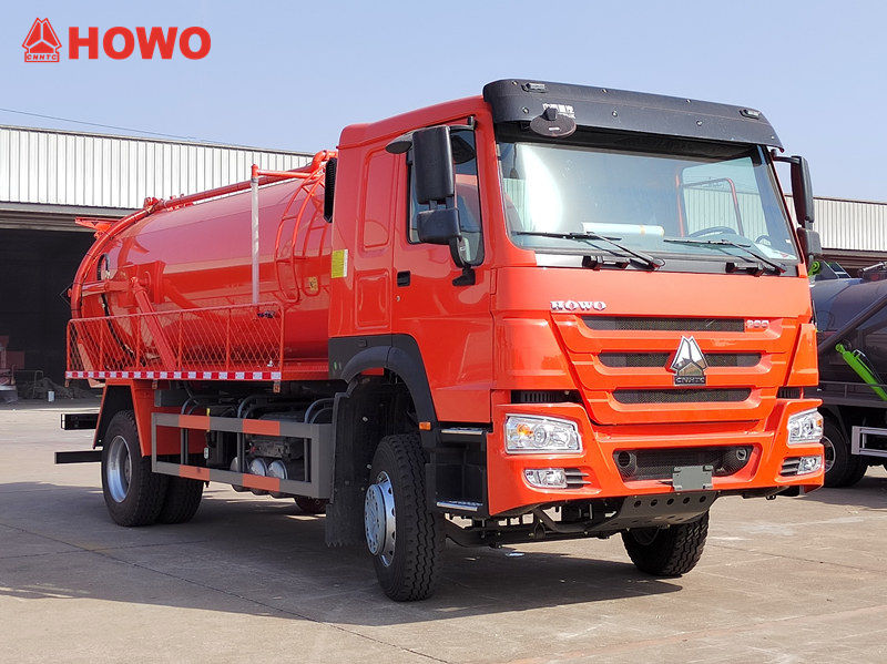 HOWO 4x2 300hp Sewage suction truck