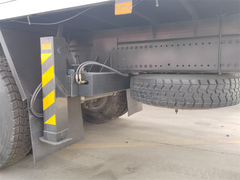 HOWO 6&times;6 AWD boom crane truck