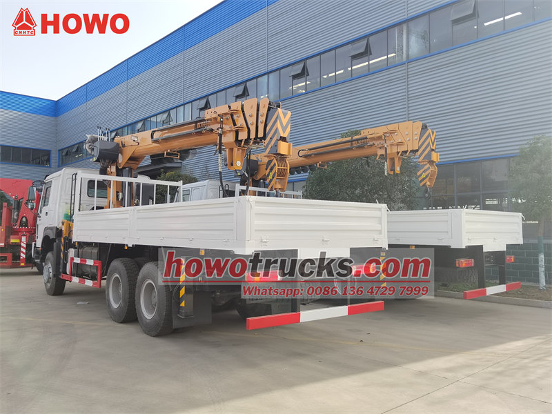 HOWO 6&times;6 telescopic boom crane trucks for sale