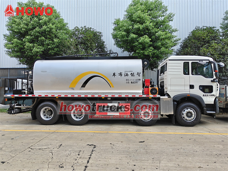 HOWO 8x4 18 cubic meter asphalt spreader 