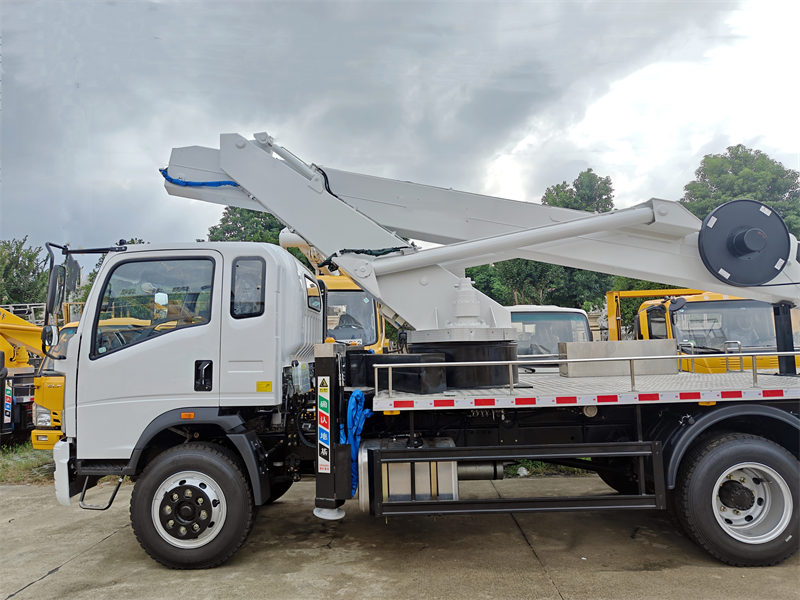 Howo 154HP aerial platform truck
