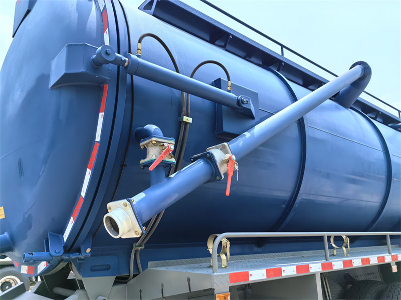 HOWO 6&times;4 sewage tank truck