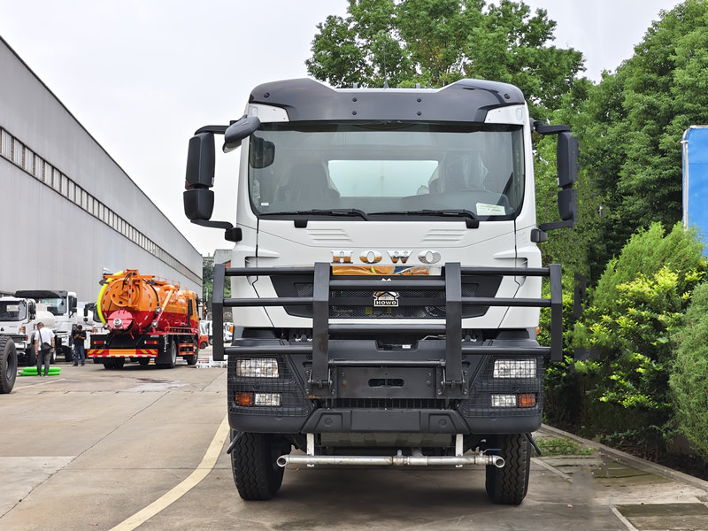 HOWO TX 6&times;6 water truck