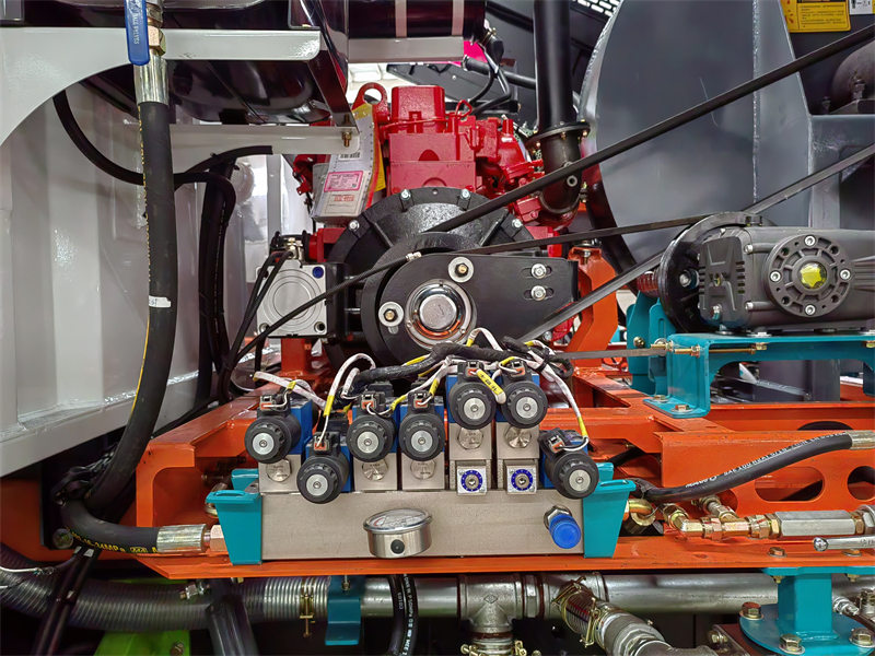 HOWO heavy road sweeper truck