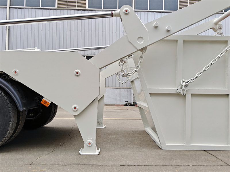 HOWO 4&times;2 skip loader waste truck