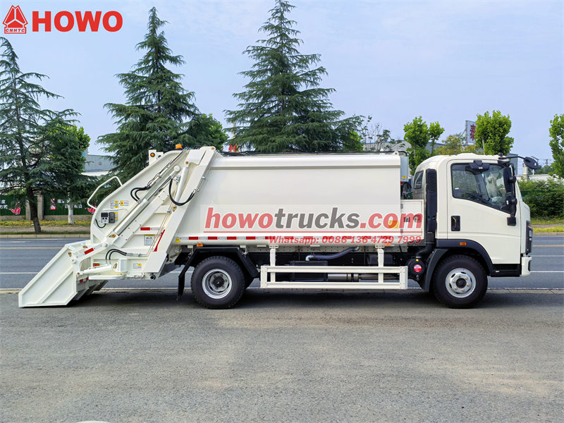 HOWO 4&times;2 back loader garbage truck