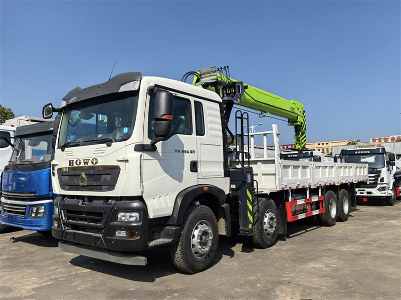 Howo 8&times;4 Telescopic Boom Crane Truck