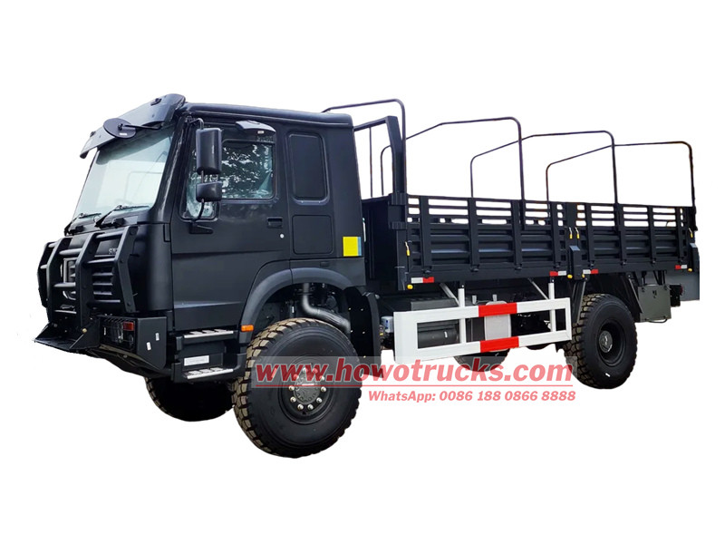 HOWO 4&times;4 troop trasnportation truck
