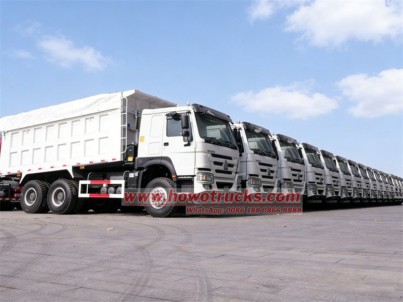 HOWO 6&times;6 off-road dump trucks