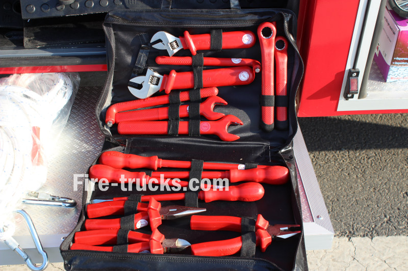 HOWO WATER FOAM FIRE TRUCK EQUIPMENT LIST