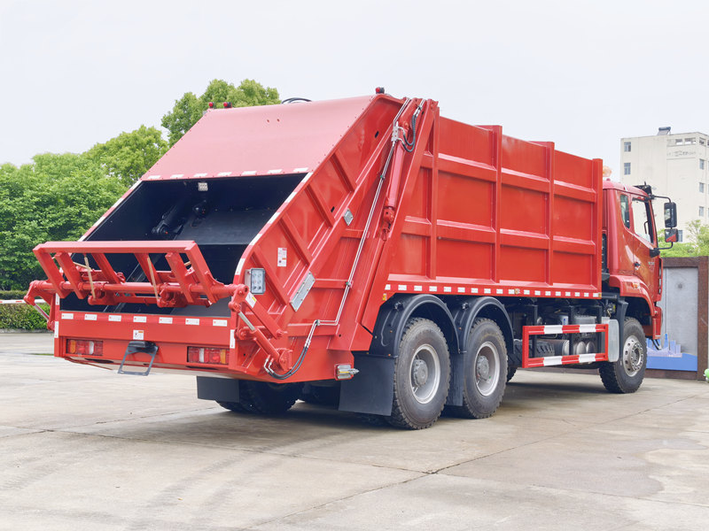 HOWO 6&times;4 heavy rear loader truck 