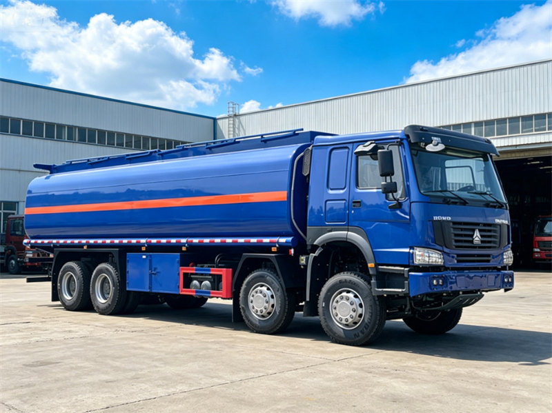 HOWO heavy 30000L fuel tank truck