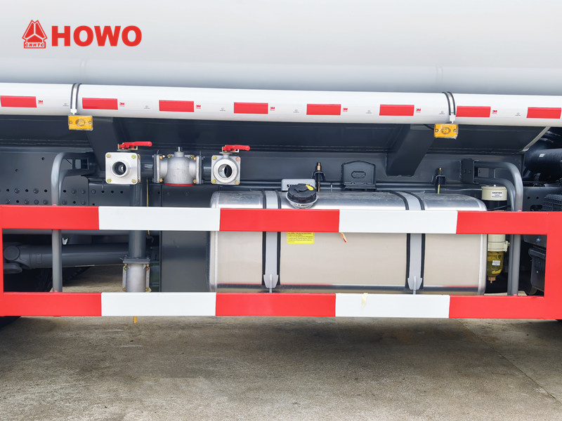 HOWO 6x4 20cbmwater truck